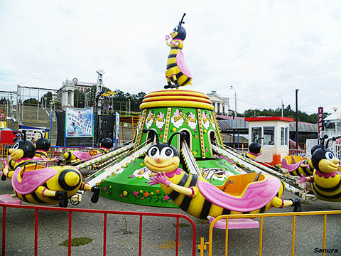 Аттракцион вертолёты