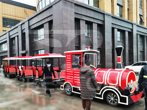 Безрельсовый поезд